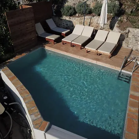 Kalyva Country House, With Private And Pool Ferienhaus