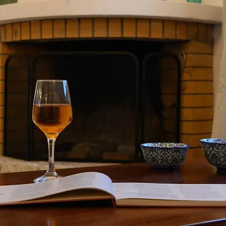 Case de vacanță Kalyva Country House, With Private And Pool