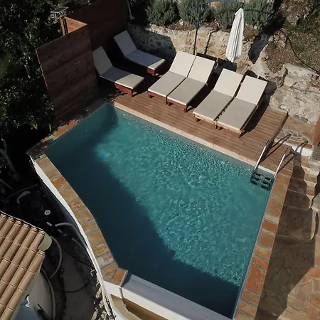 Case de vacanță Kalyva Country House, With Private And Pool