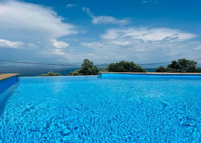 Kalyva Country House, With Private And Pool بيت للعطل