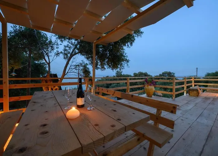 بيت للعطل Kalyva Country House, With Private And Pool بينيتسيس
