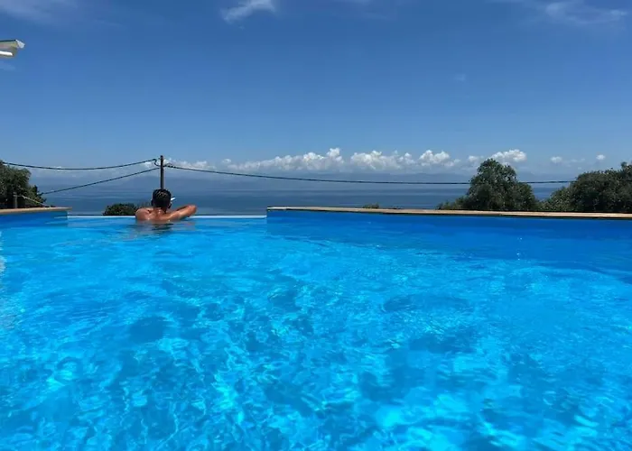 Kalyva Country House, With Private And Pool بينيتسيس