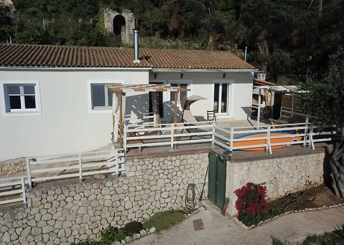 Kalyva Country House, With Private And Pool بينيتسيس