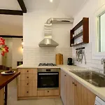 בית נופש Kalyva Country House, With Private And Pool