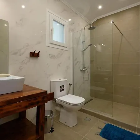 Dom wakacyjny Kalyva , Private Access To A Family Benitses (Corfu)
